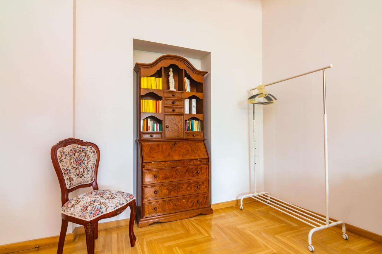Classic Style Apartment In The Center Of Riga Eksteriør bilde