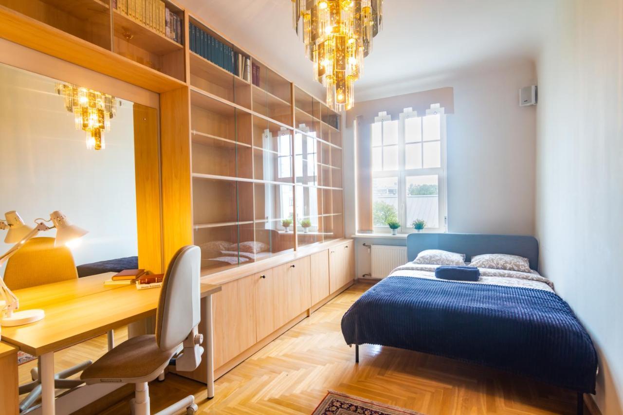 Classic Style Apartment In The Center Of Riga Eksteriør bilde