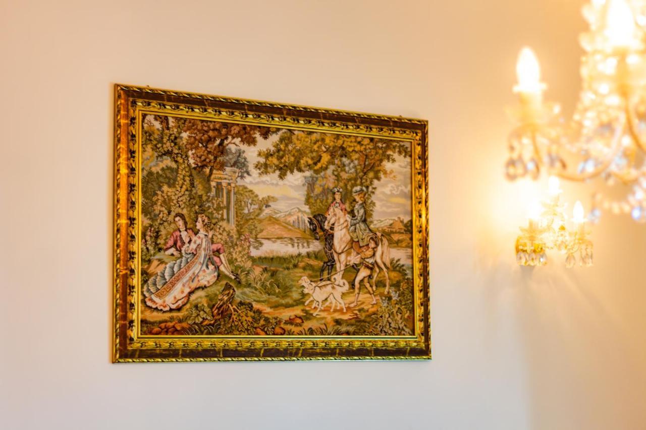 Classic Style Apartment In The Center Of Riga Eksteriør bilde