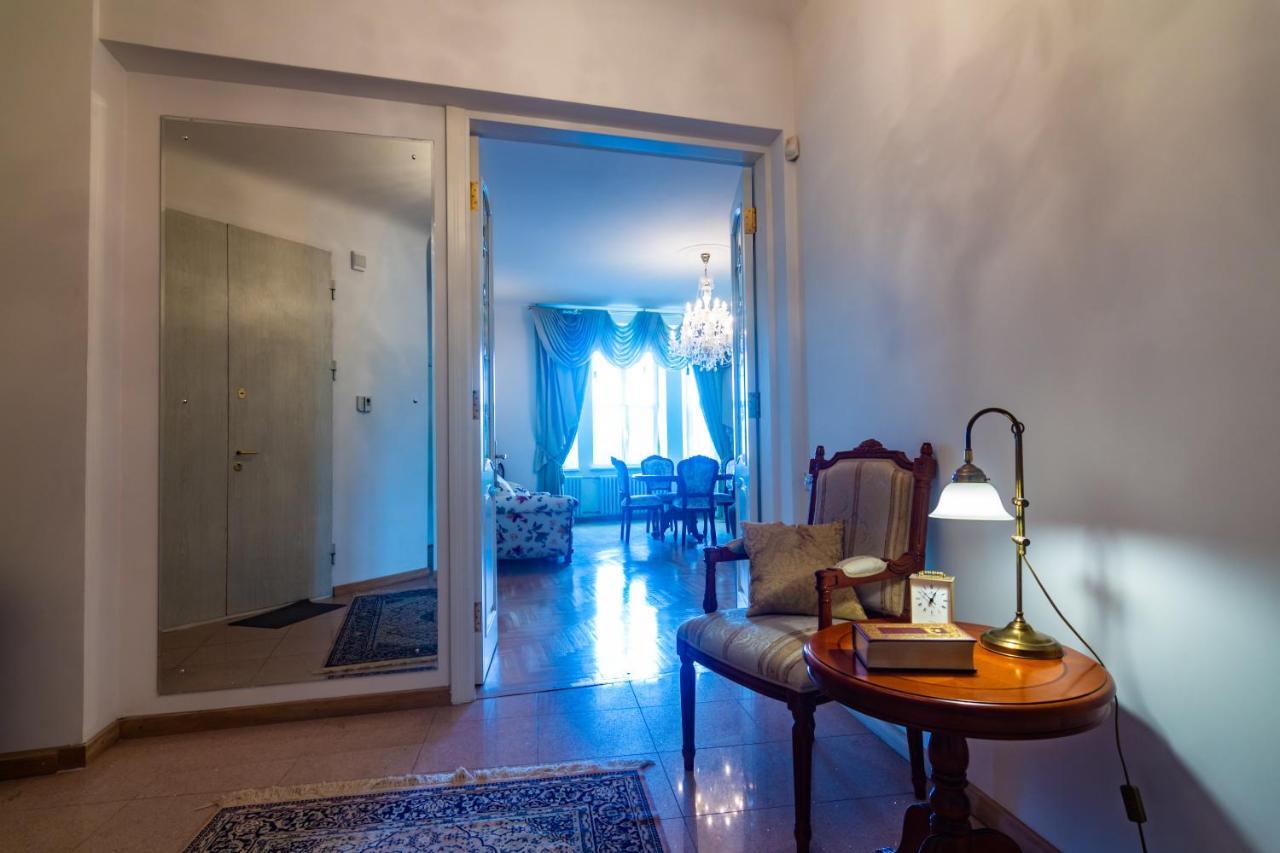 Classic Style Apartment In The Center Of Riga Eksteriør bilde